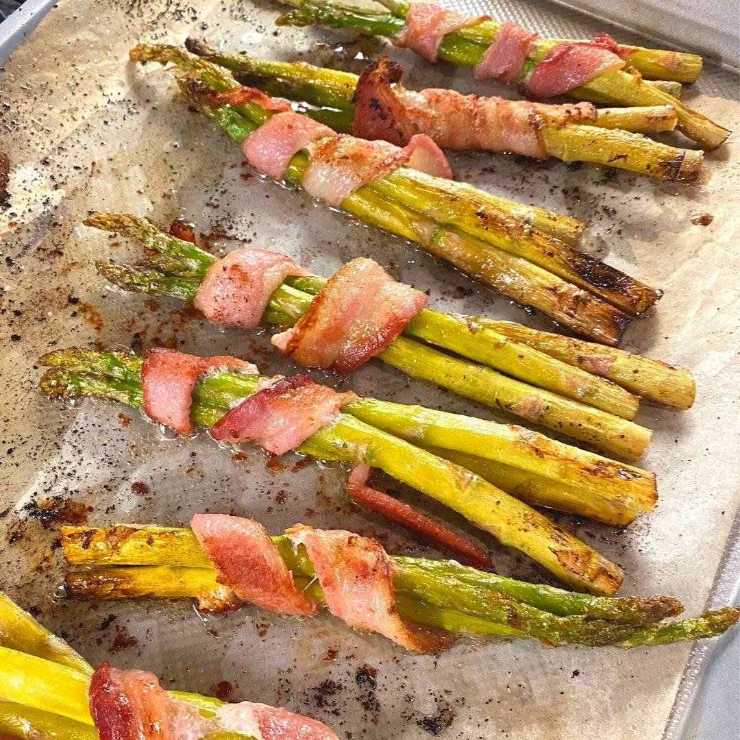 Bacon Wrapped Asparagus (Crispy & Easy!)