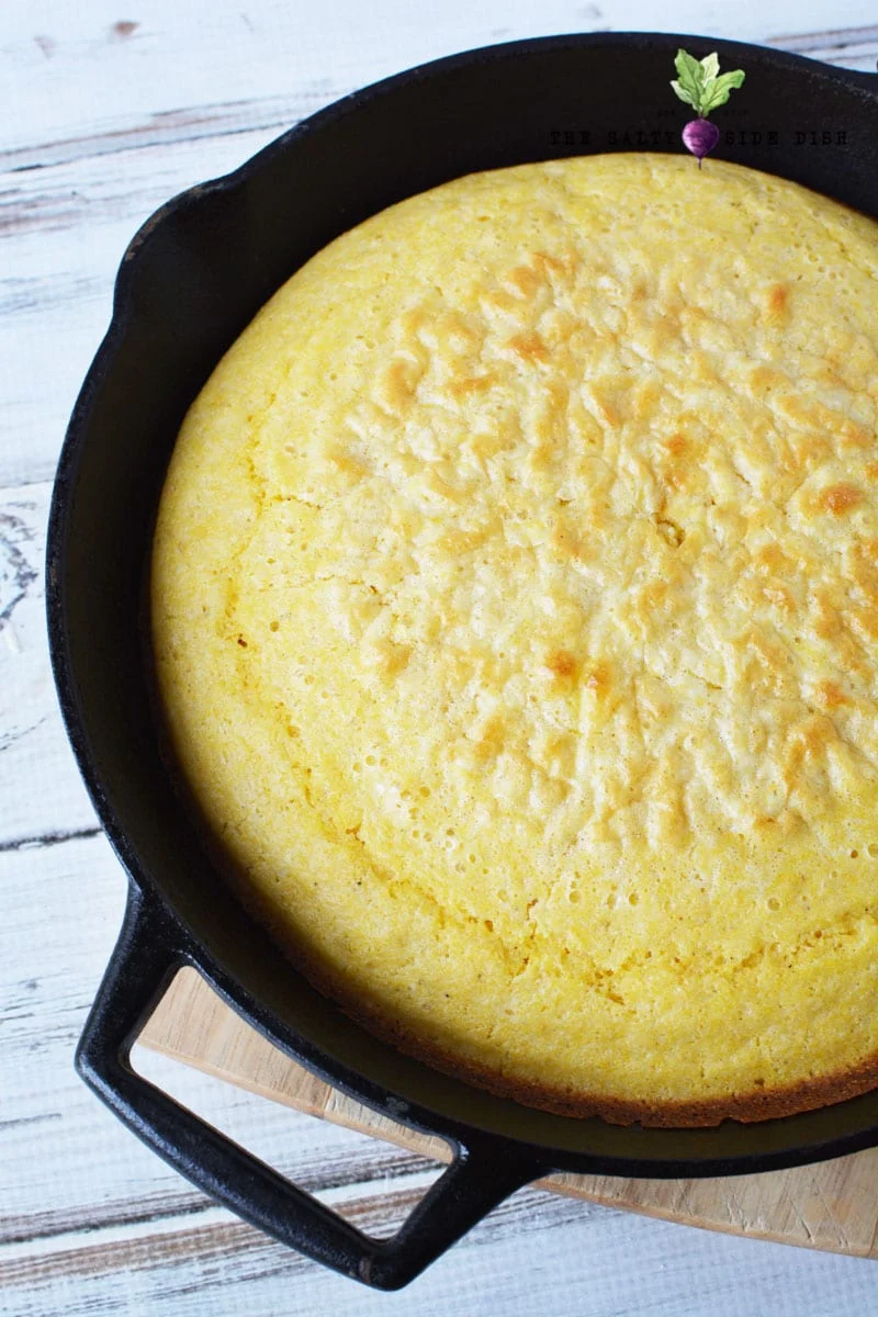 Southern Skillet Cornbread (Cast Iron Pan Recipe)