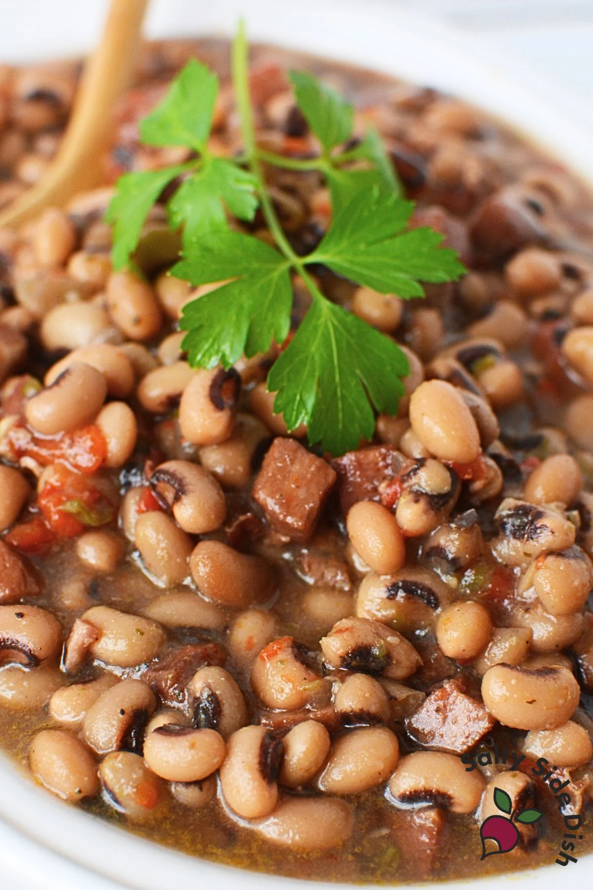southern black eyed peas made in a crock pot with bacon.