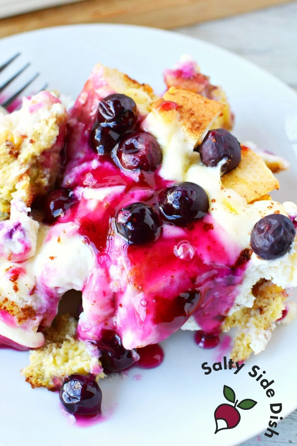 cream cheese breakfast casserole recipe with blueberries.
