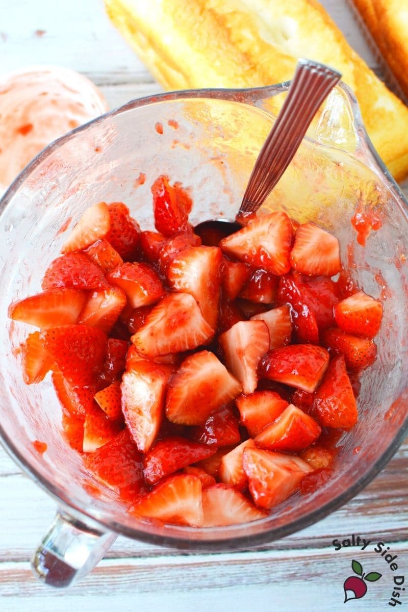 mixed up strawberry preserves for short cake