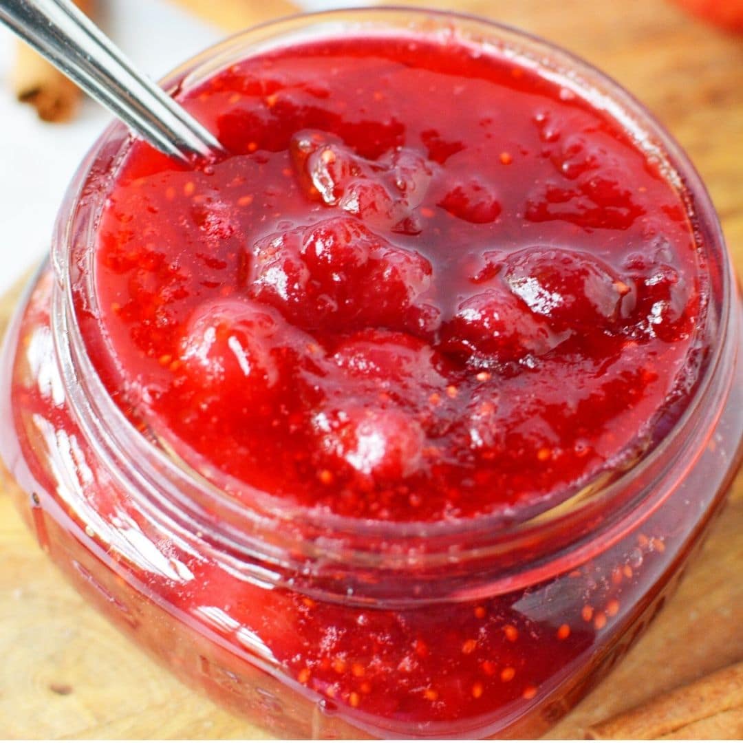 Cranberry Sauce with Apples
