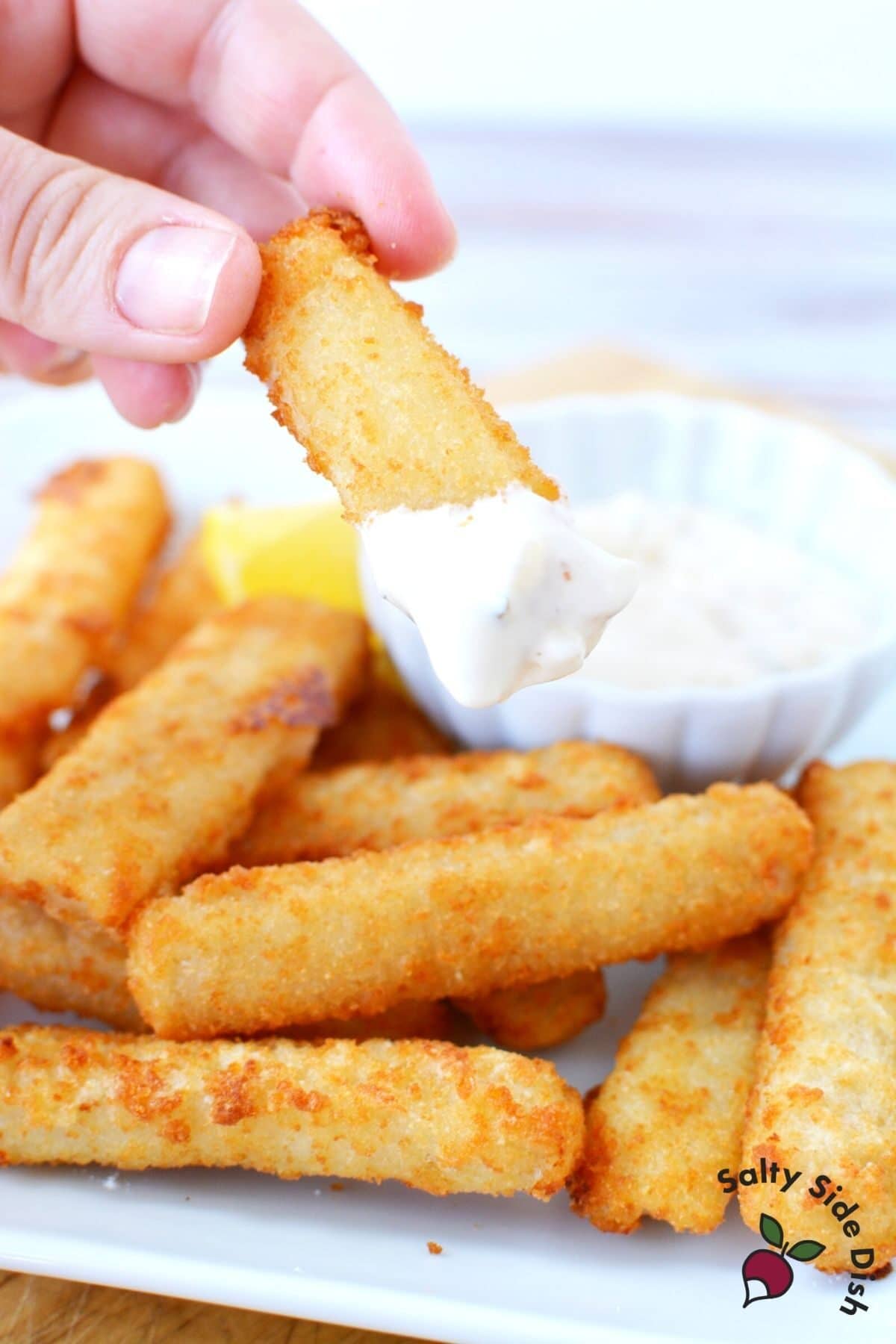 frozen fish sticks with tartar sauce