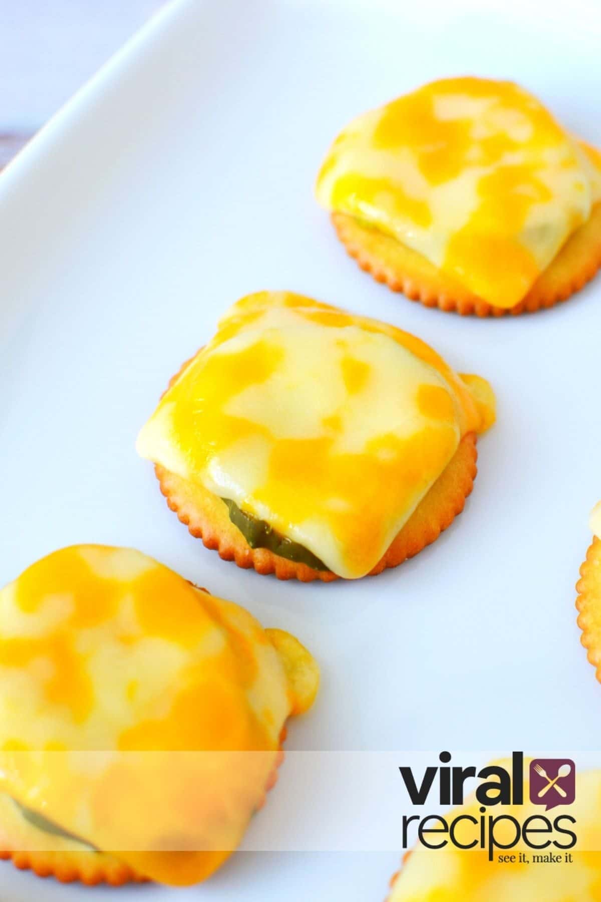 pickle crackers ready to eat