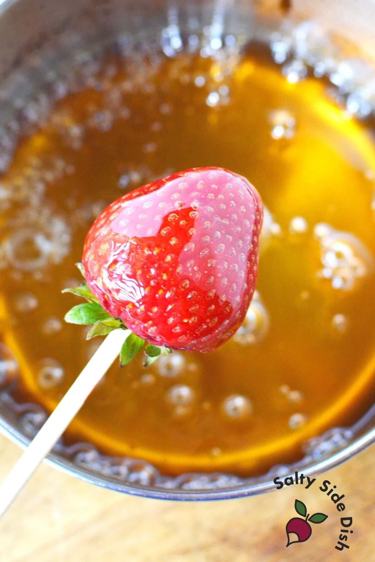 Tanghulu Strawberries (with Hardened Sugar)