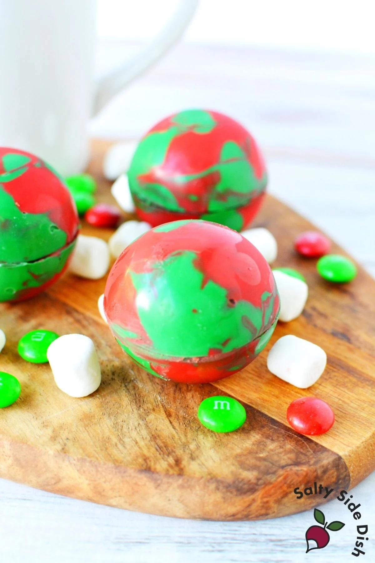 tie dye chocolate cocoa bombs.