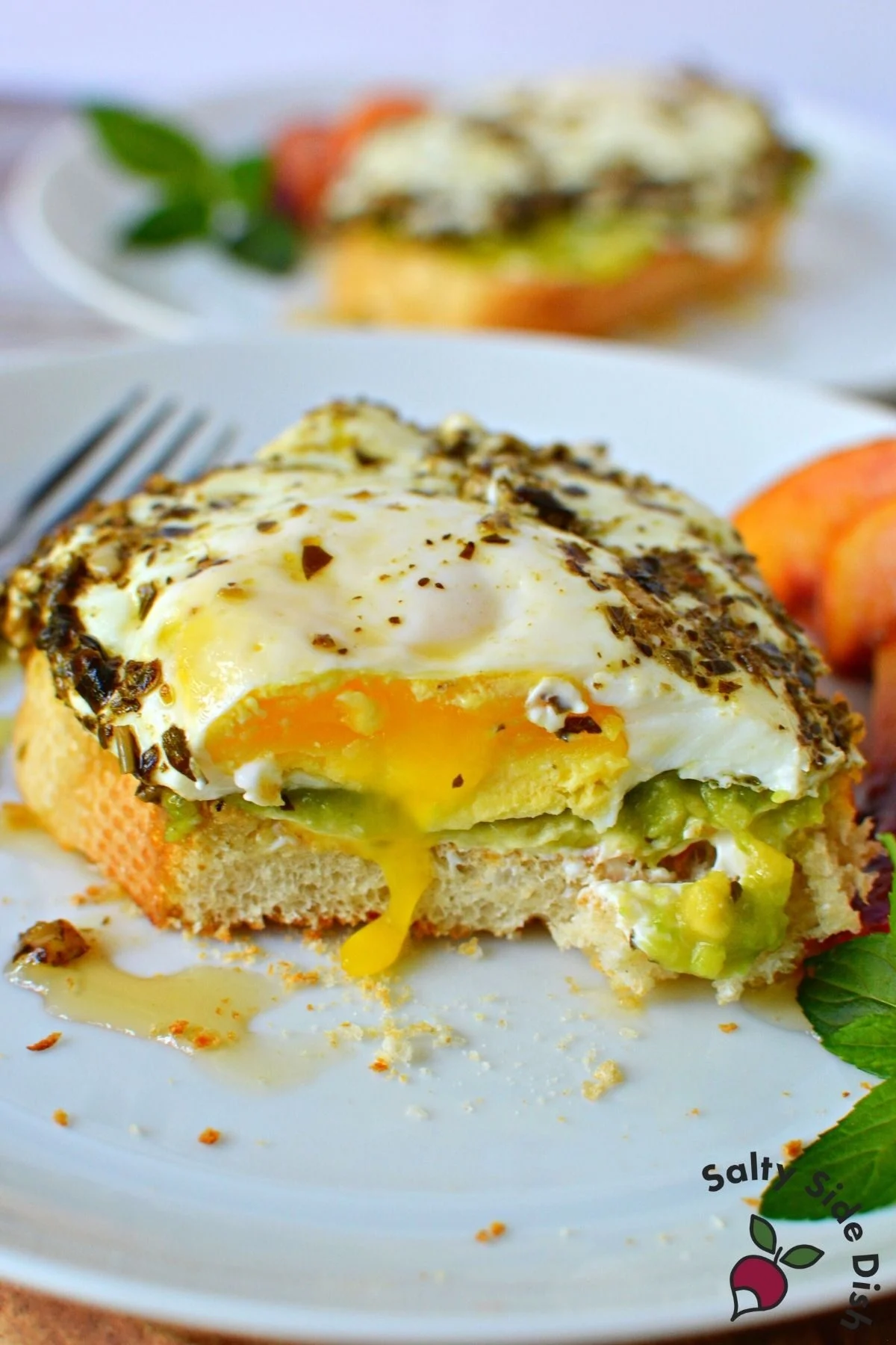 petso egg sandwich with honey.