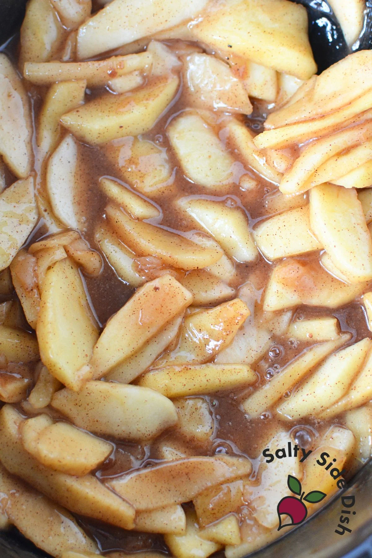 apple slices in a crockpot.