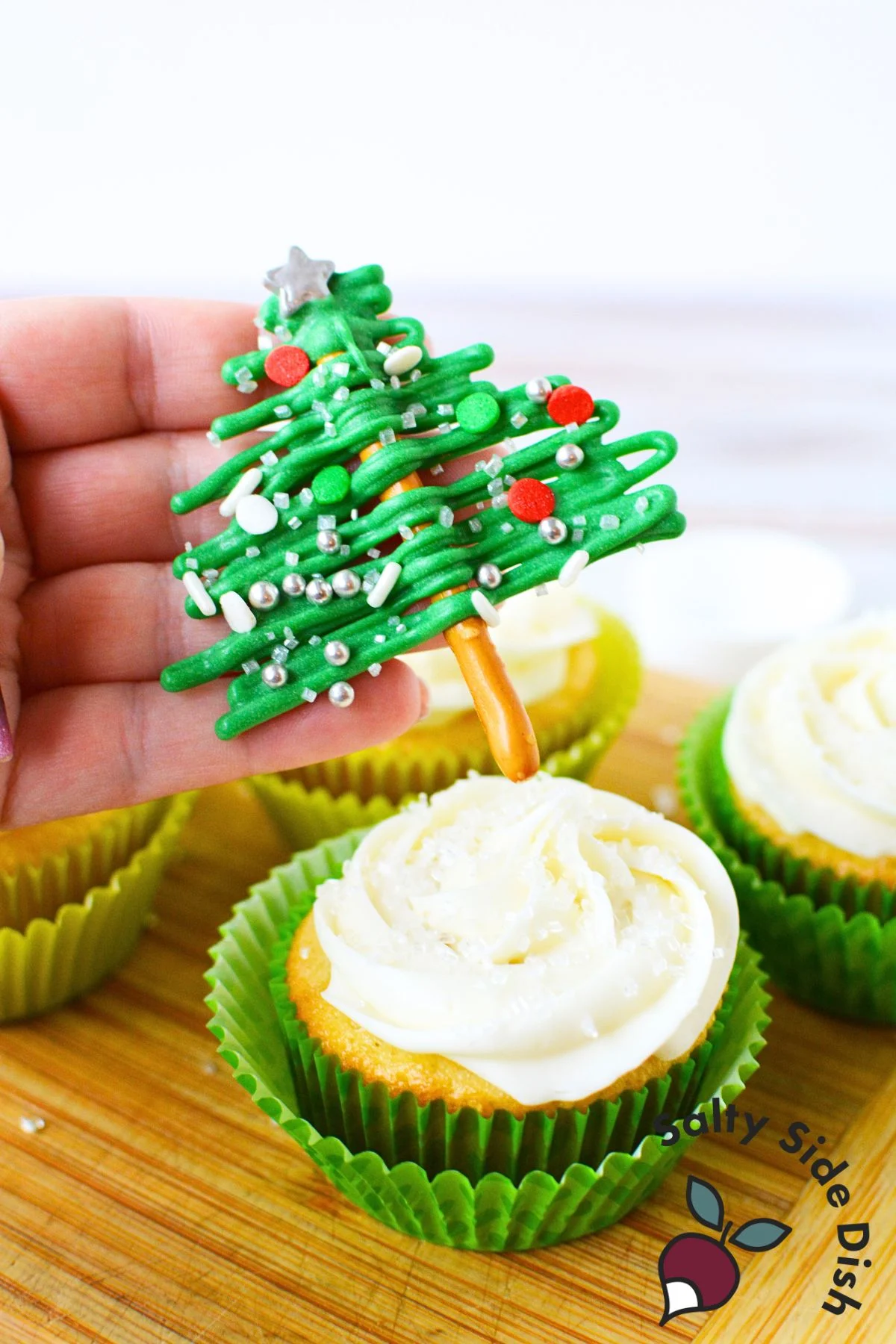 pretzel christmas tree with a slim rod and baking melts.