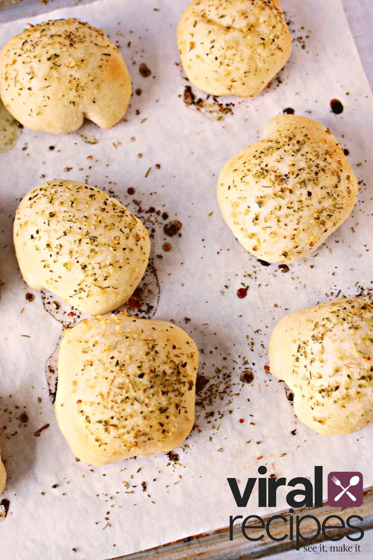 easy garlic cheese biscuits from tiktok recipe trends.