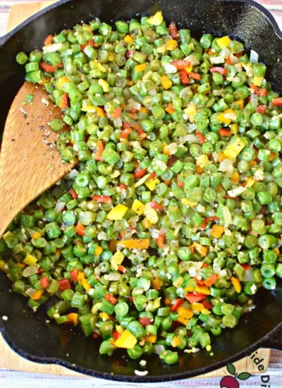how to make sautéed green beans and bell peppers.