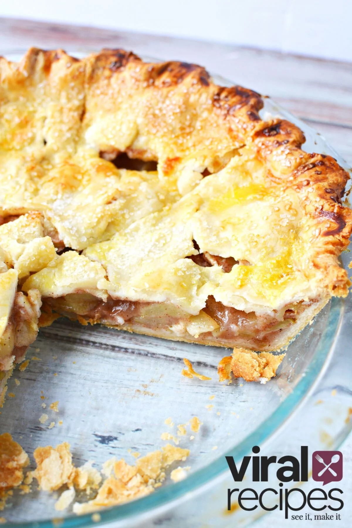 apple pie slice with sanded sugar.