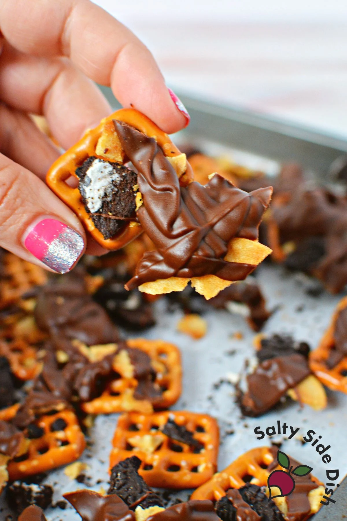 chocolate covered pretzels recipes.