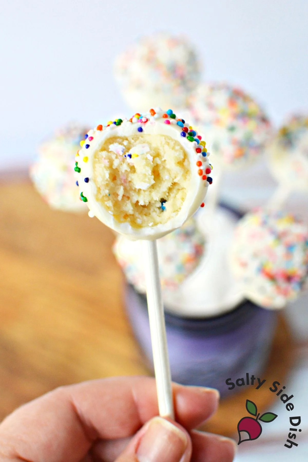 easy copycat starbucks cake pops at home.