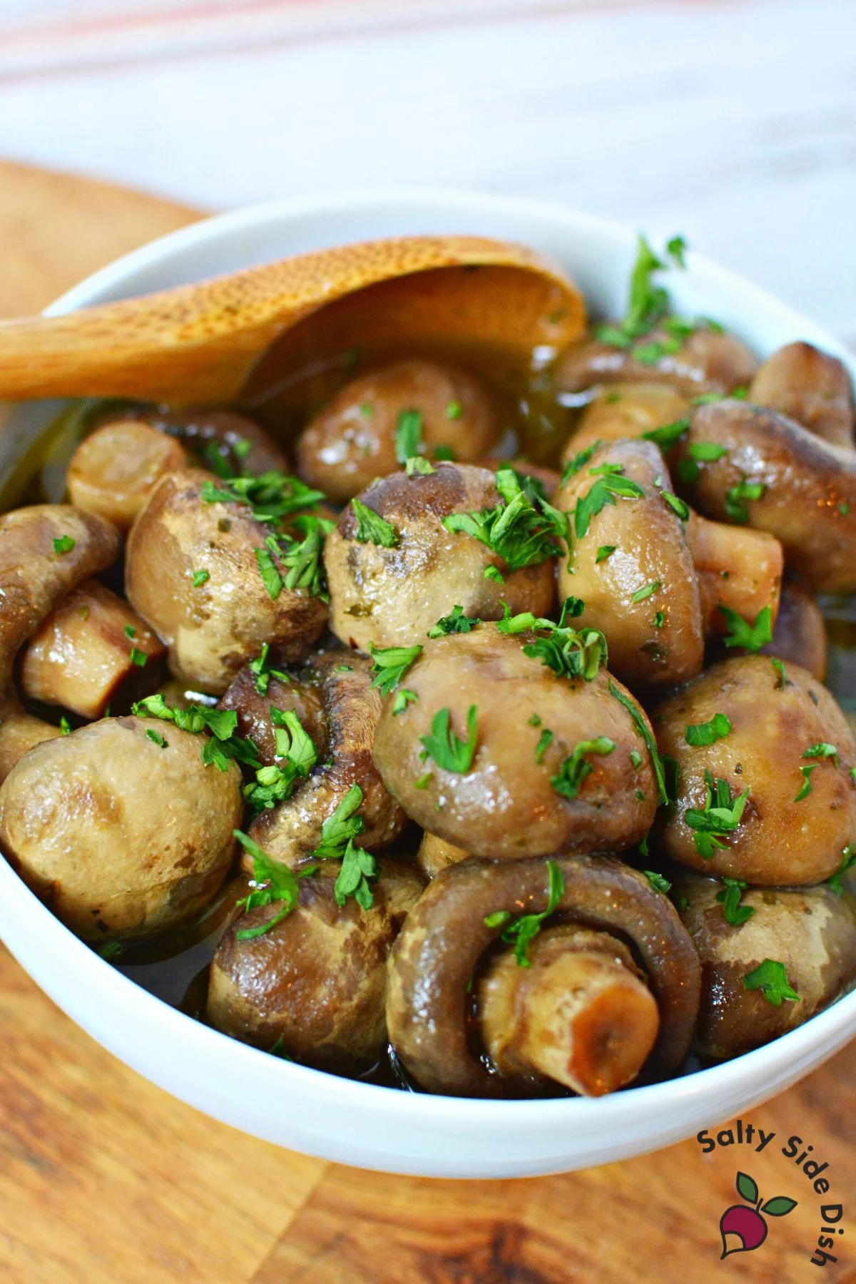 ranch mushrooms in a bowl.