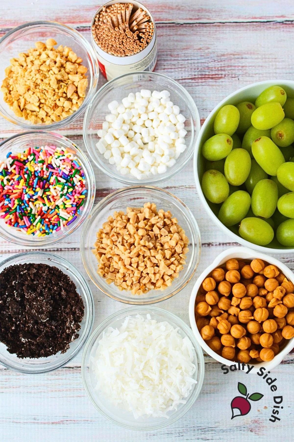 ingredients for caramel grapes with dipping pieces.