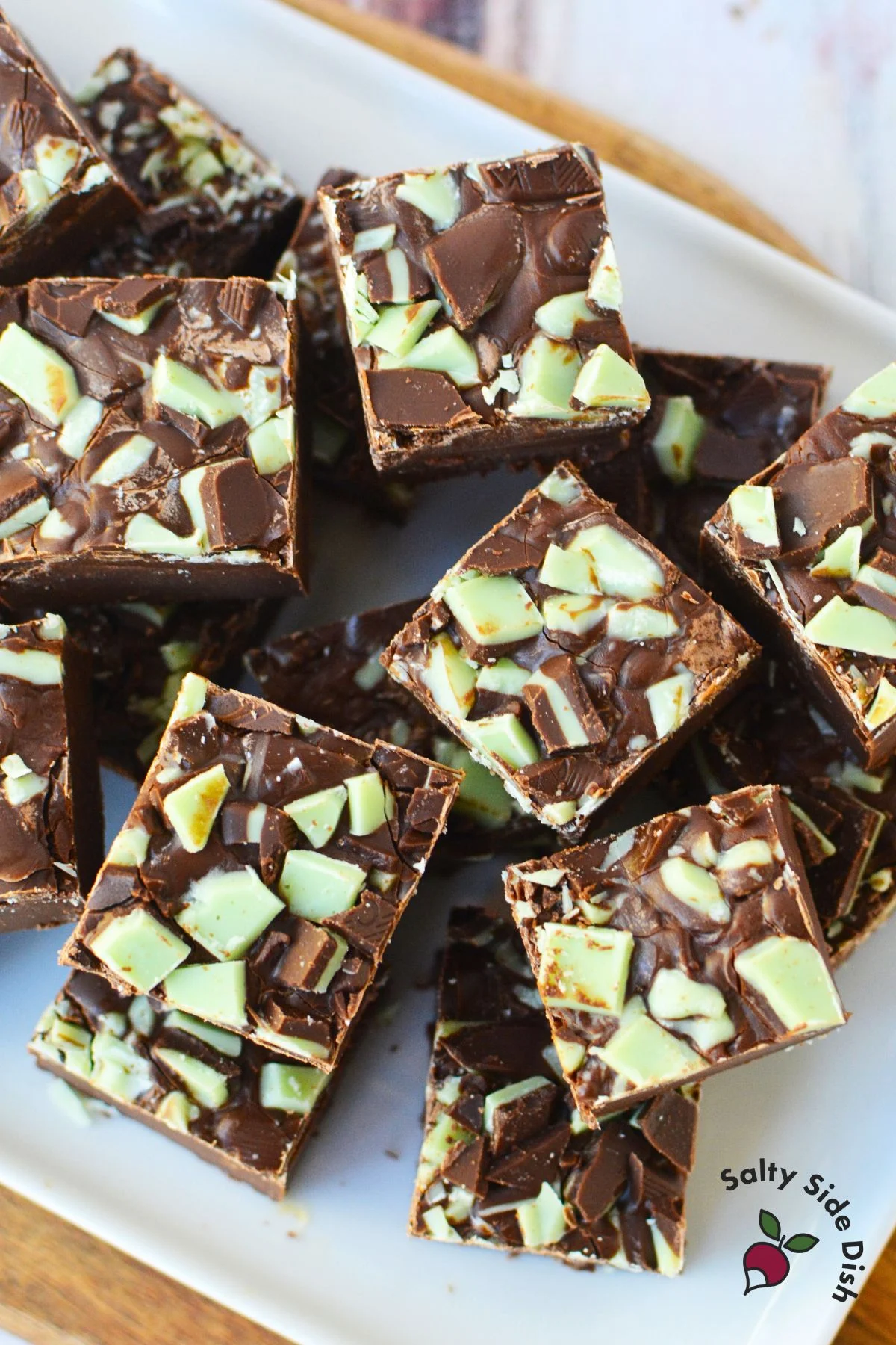 easy mint fudge in a pan