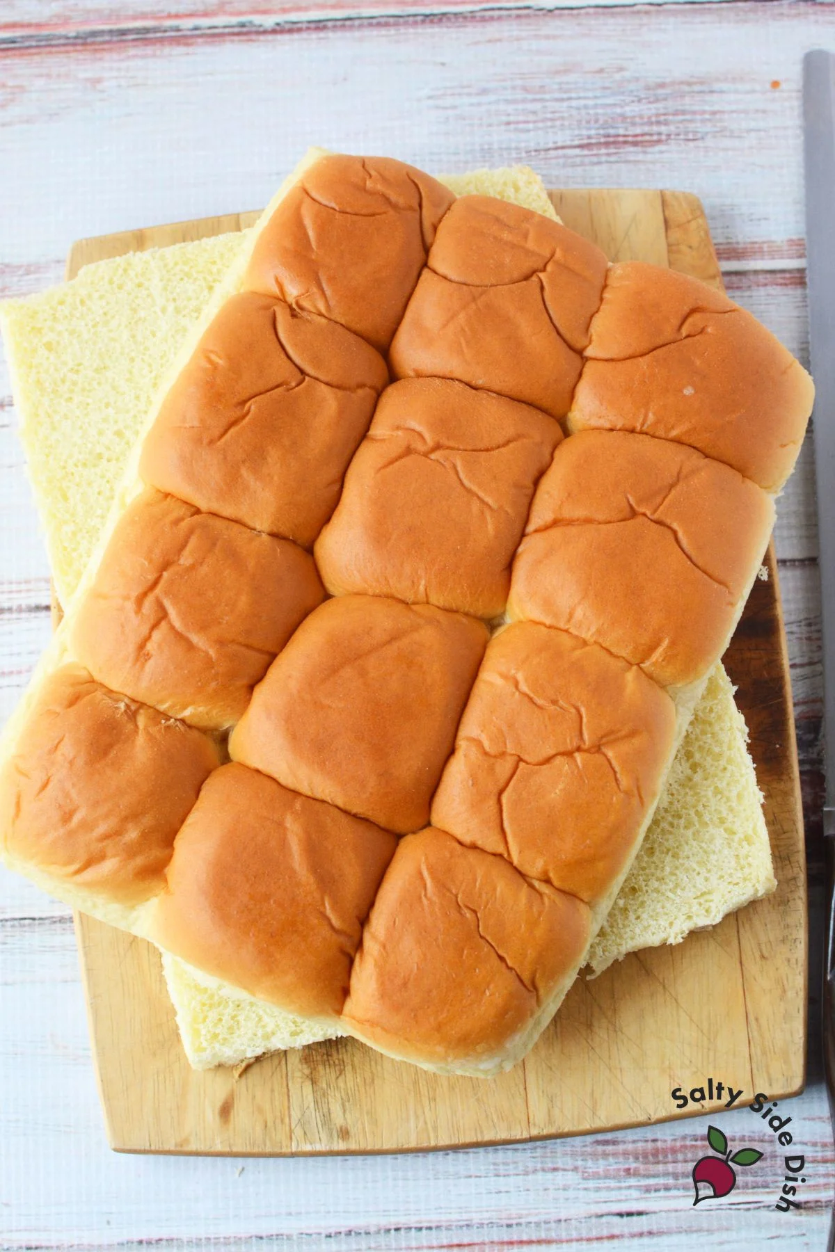 sliced kings hawaiian sweet rolls.