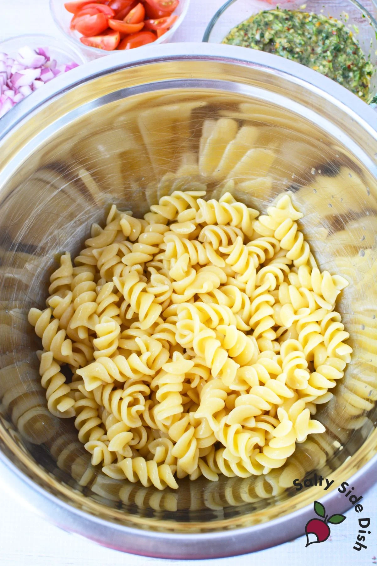 rotini pasta in a bowl.