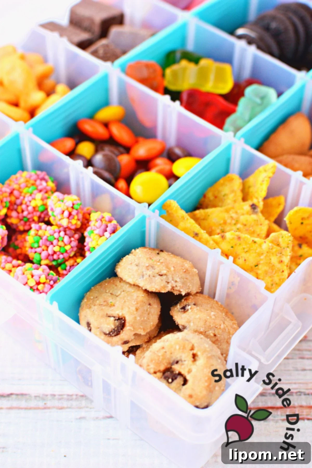 Graze Gear 8 cookie snackle box.