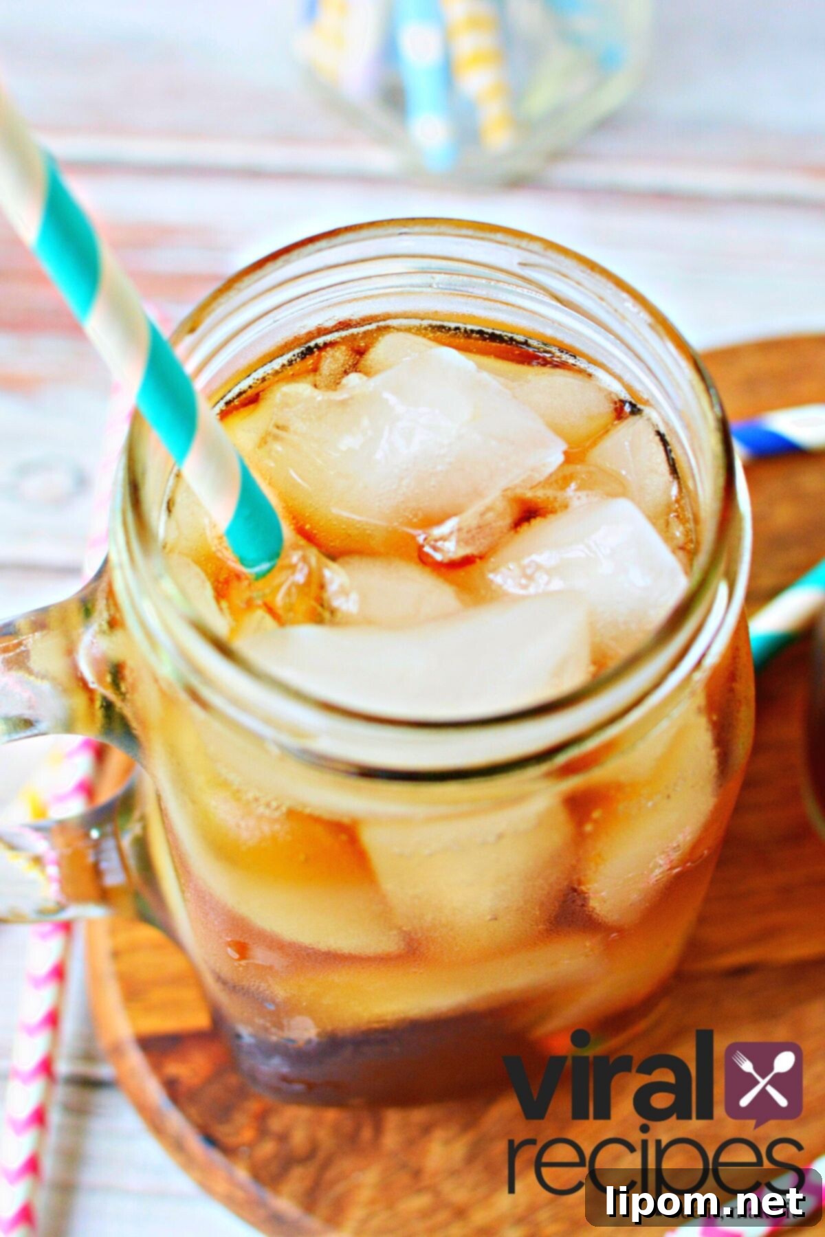 Balsamic Cola 5 Viral healthy coke trend, showing a finished drink with ice.