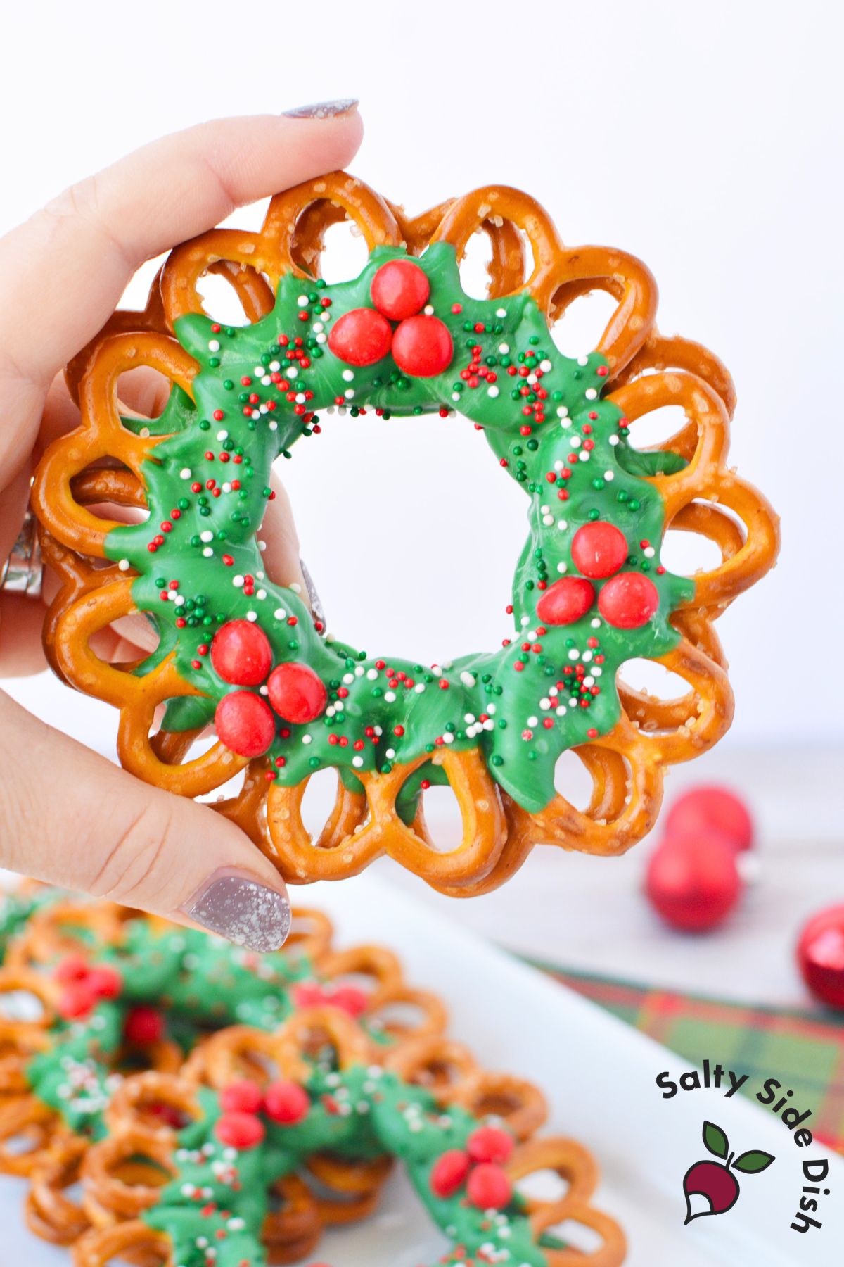 Christmas Pretzel Wreaths