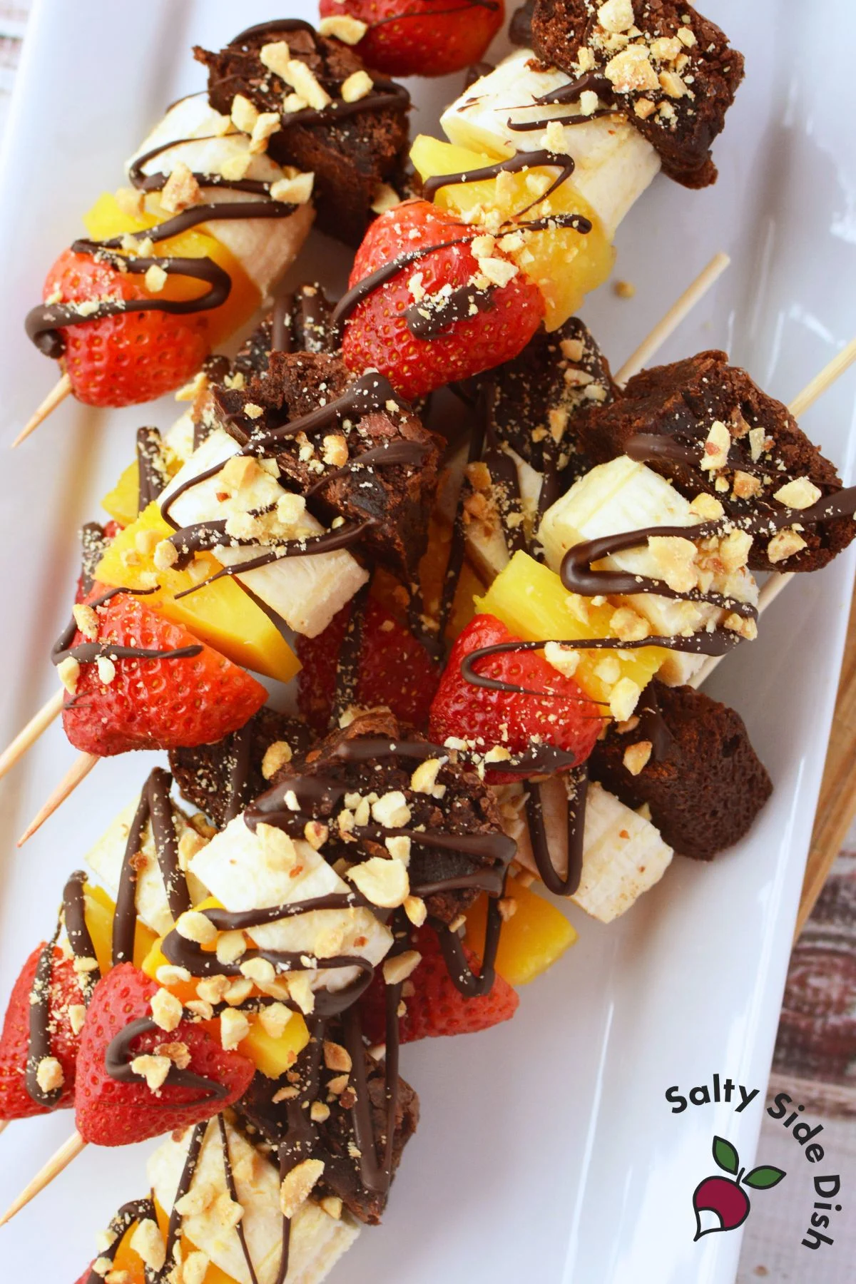 Banana Split Kabobs (Easy No Bake Party Dessert)